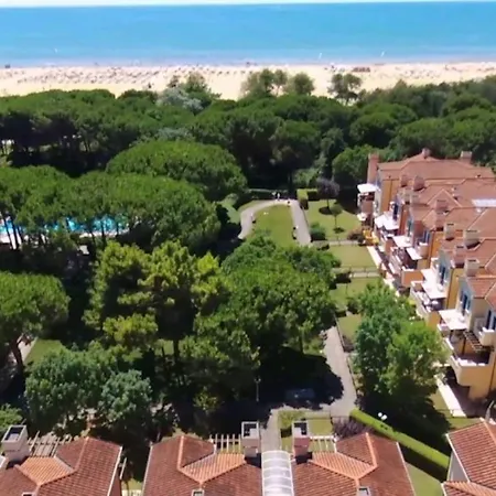 Coastal With Shared Pool *