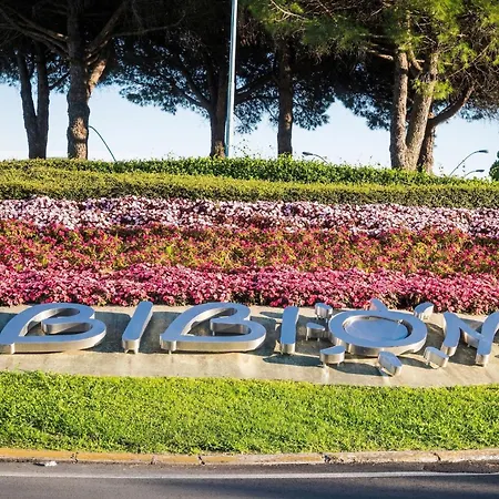 Coastal With Shared Pool Apartamento Bibione